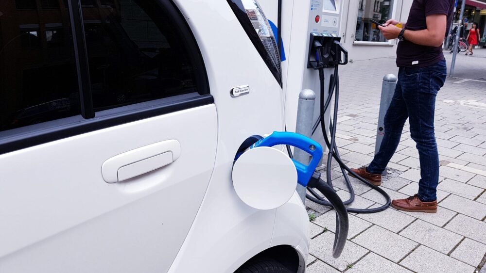 Daloop Launches Innovative Formula to Help Businesses Calculate the Investment Needed to Install EV Charge Points For Staff