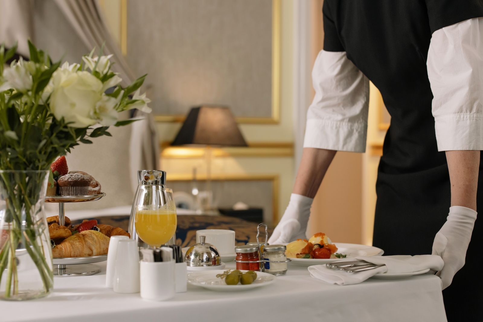 Warner Hotels consolidates employee reward & recognition, benefits communications and financial wellbeing providers with Aslan