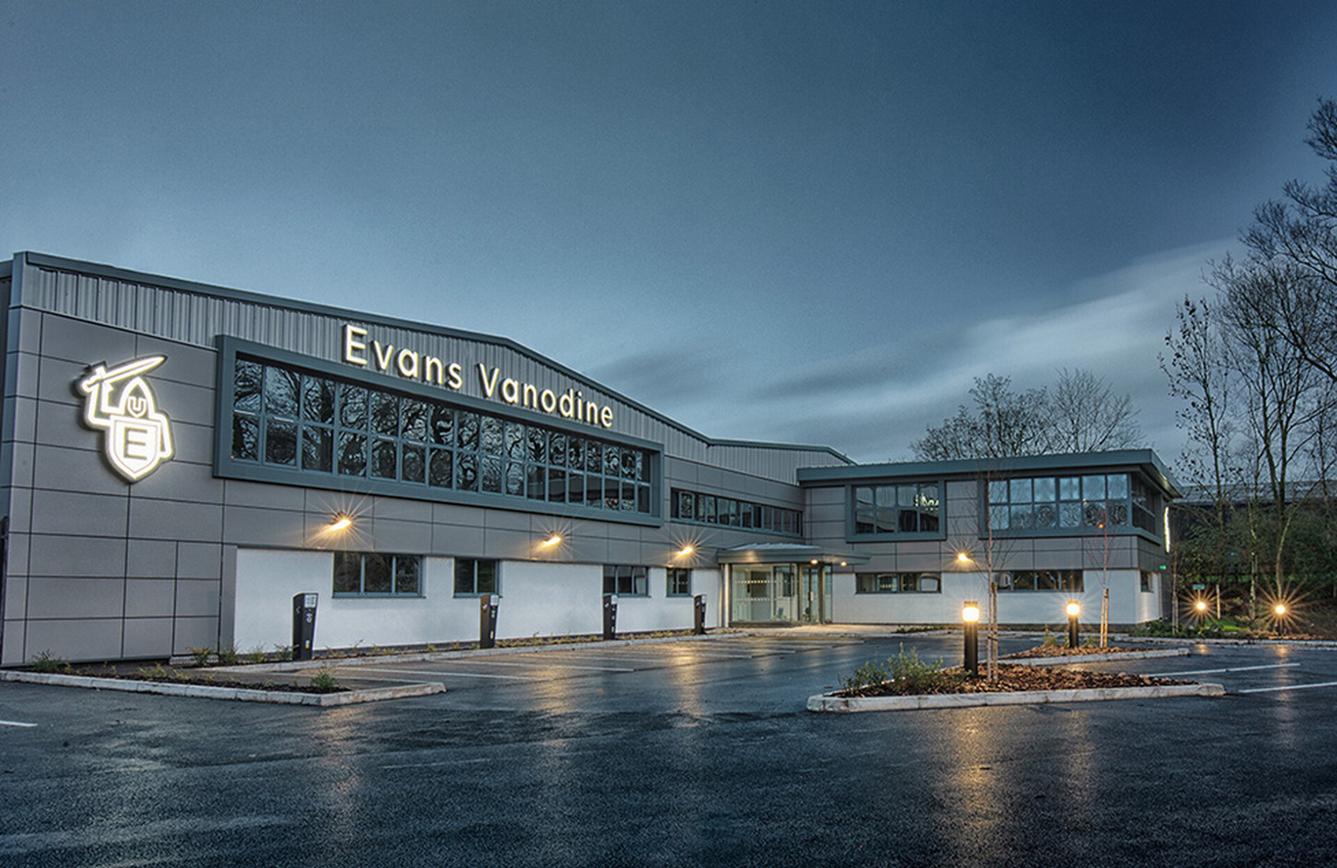 Evans Vanodine International PLC replaces paper vouchers with card-based reward, recognition and financial wellbeing from Aslan